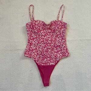 NWOT Zara Pink Floral Bodysuit
